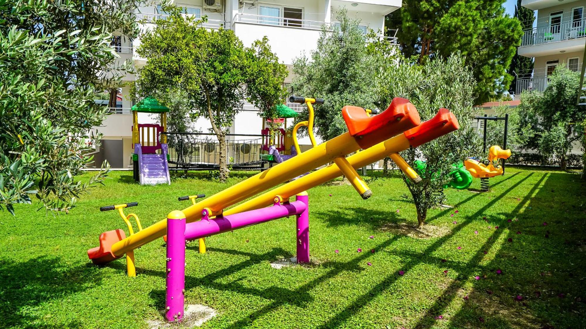 Catty Cats Garden Hotel Side Luaran gambar